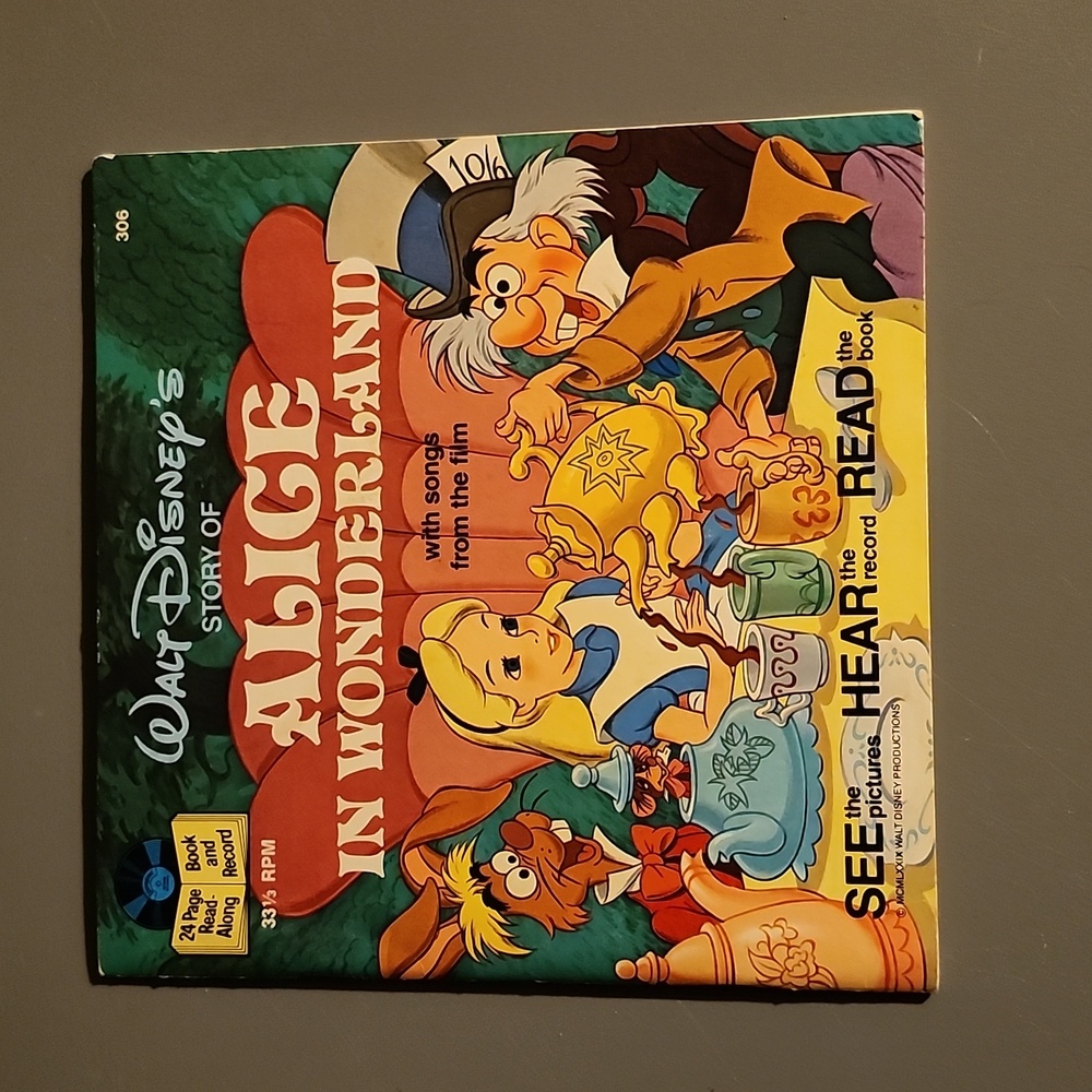 Alice in Wonderland read along with vinyl record # 306 Walt Disney